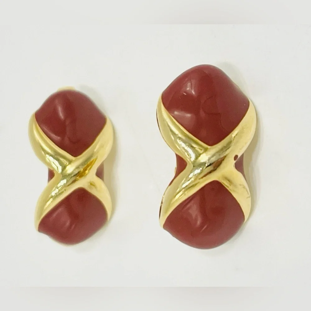 3/$18 Vintage Enamel Red Rust Gold Tone Clip-on Earrings Burgundy